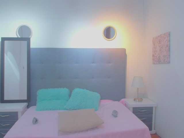chaneelstark live cam on BongaCams