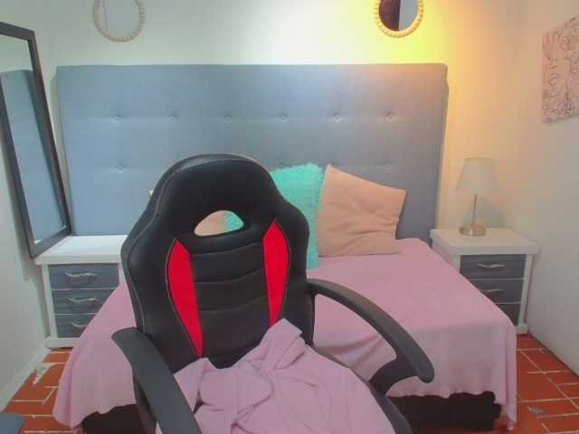 chaneelstark live cam on BongaCams