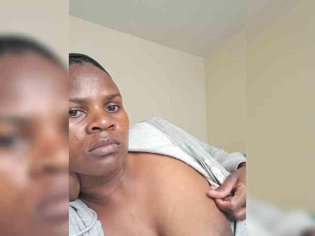 Queenyann webcam