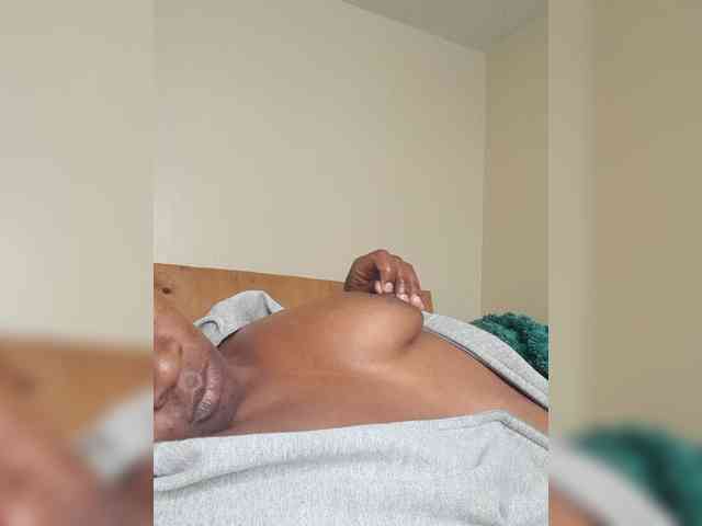 Queenyann webcam