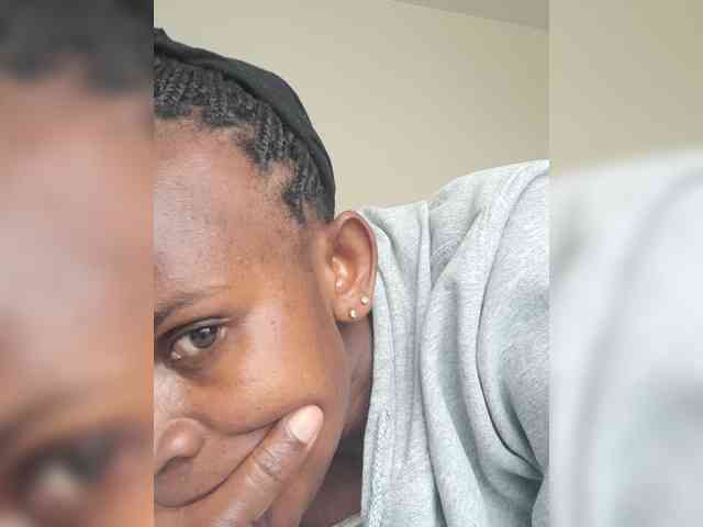 Queenyann webcam