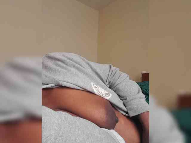 Queenyann webcam