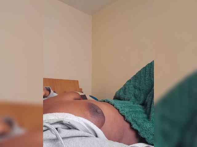 Queenyann webcam