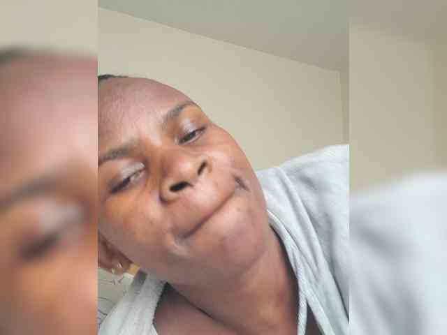 Queenyann webcam