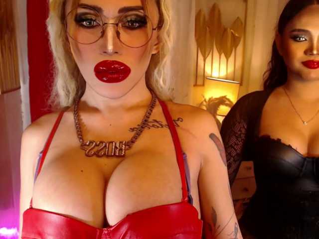 Live room thumbnail for PowerPupCouple