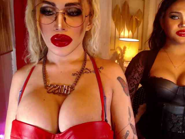 Powerpupcouple's cam show statistics and live stream