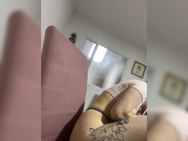 Pamela-Velvet live webcam show