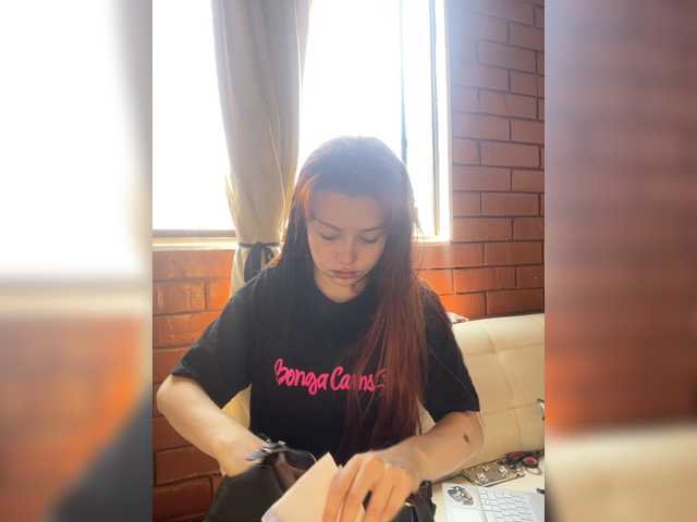 Pamela-Velvet's BongaCams show and profile