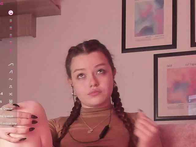 Pamela-Velvet Pamela-Velvet