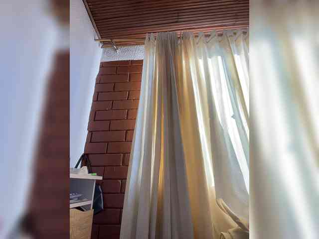 Pamela-Velvet webcam