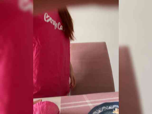 Pamela-Velvet webcam