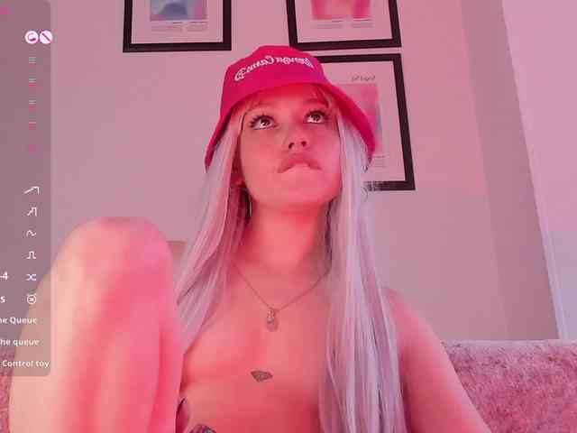 Pamela-Velvet webcam