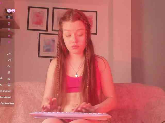 Pamela-Velvet webcam