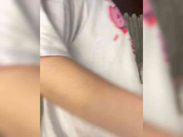 Pamela-Velvet webcam