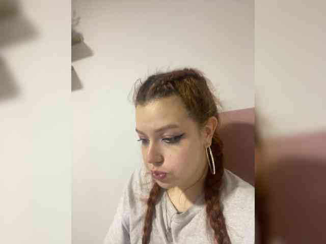 Pamela-Velvet webcam