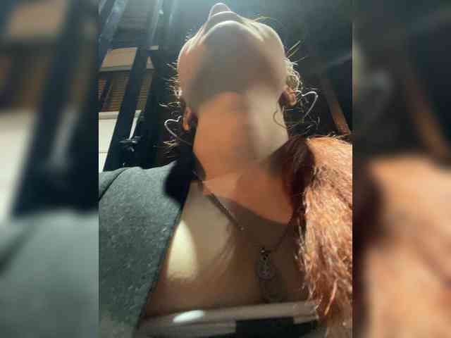 Pamela-Velvet webcam