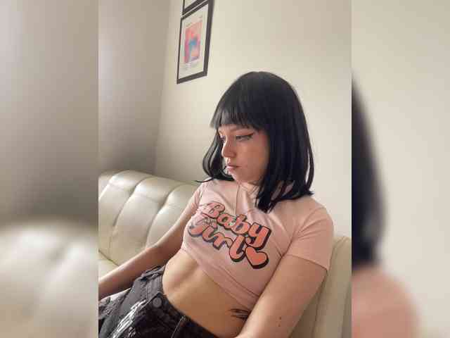 Pamela-Velvet webcam