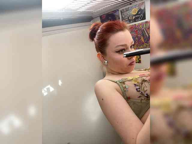 Pamela-Velvet webcam