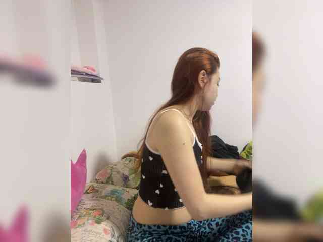 Pamela-Velvet webcam
