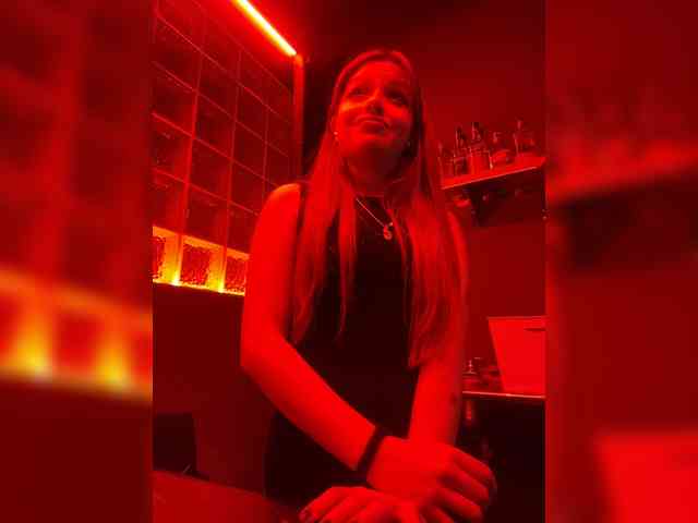 Pamela-Velvet webcam