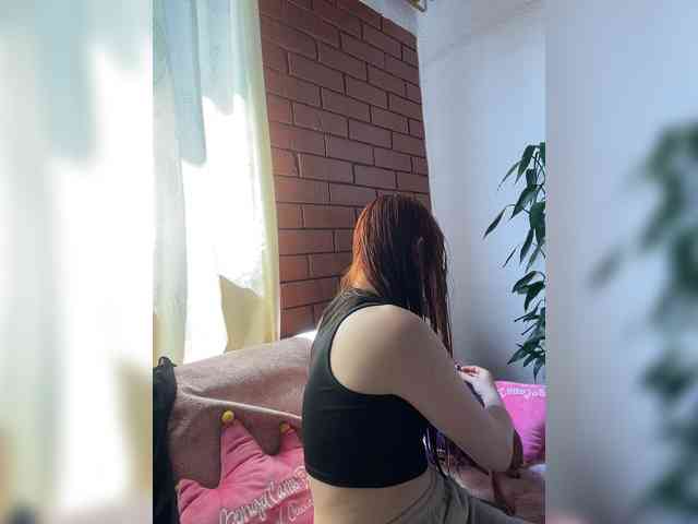 Pamela-Velvet webcam