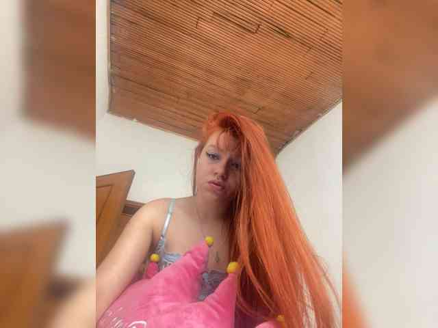 Pamela-Velvet webcam