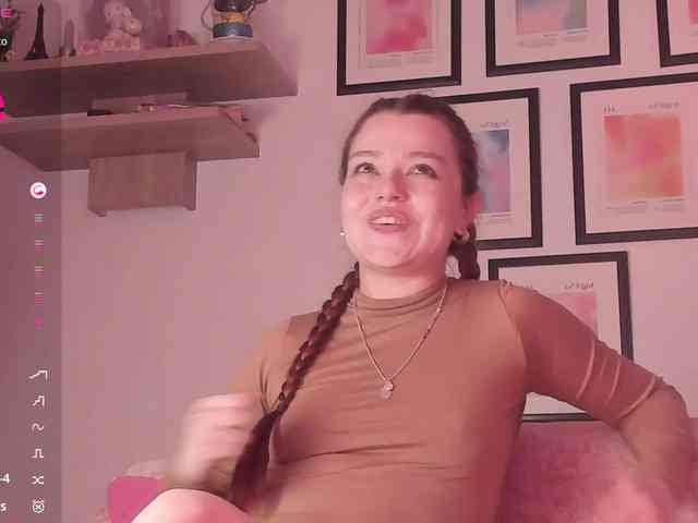 Pamela-Velvet webcam