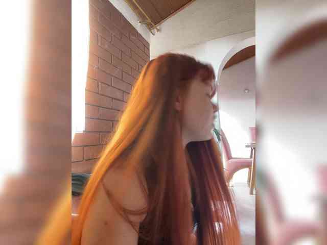 Pamela-Velvet webcam