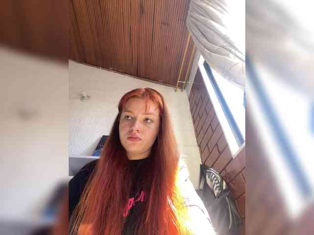 Pamela-Velvet webcam