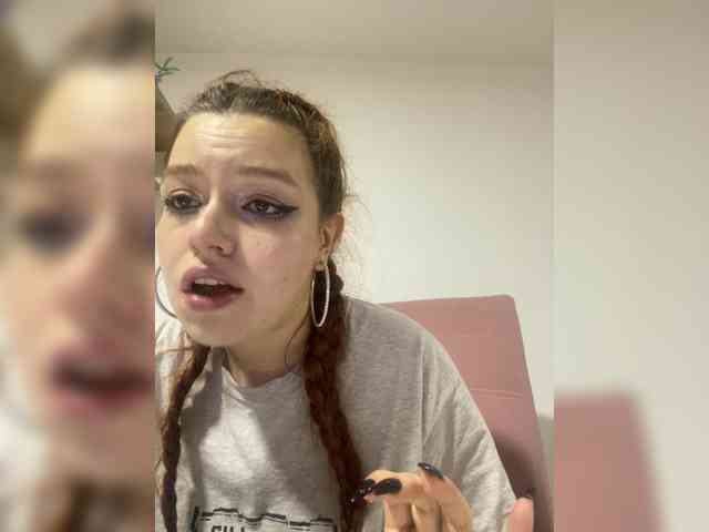 Pamela-Velvet webcam