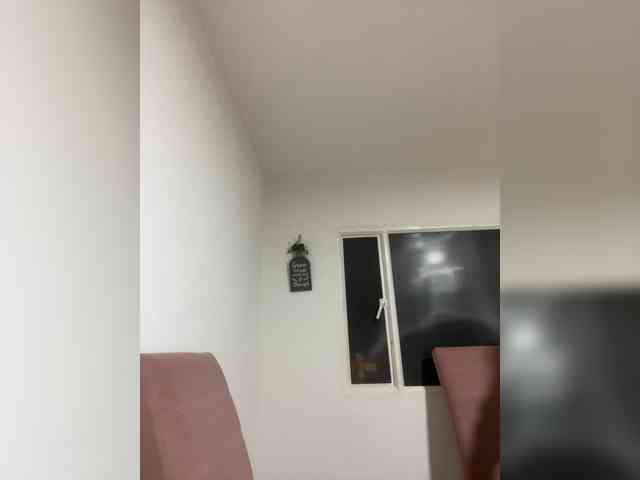 Pamela-Velvet webcam