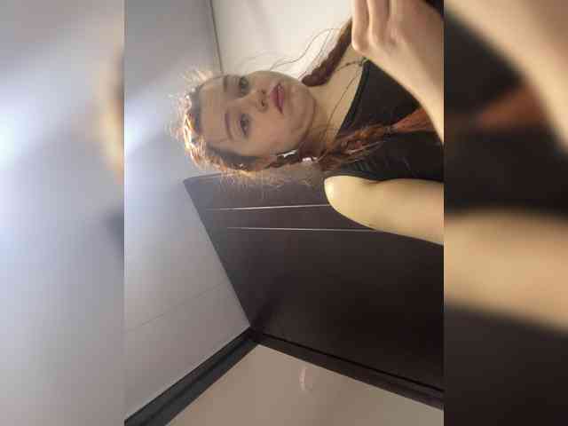 Pamela-Velvet webcam