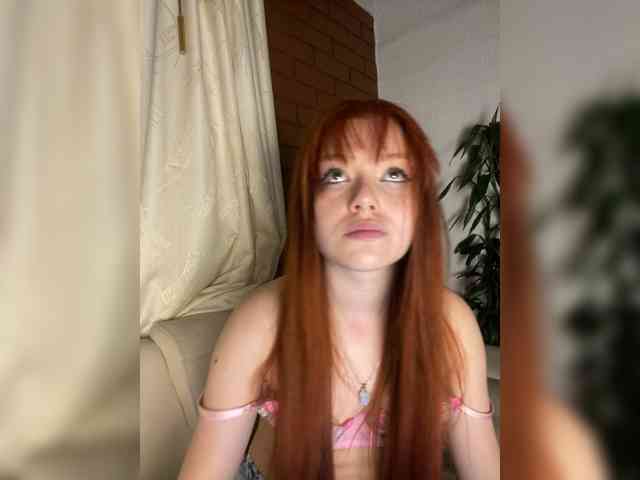 Pamela-Velvet webcam