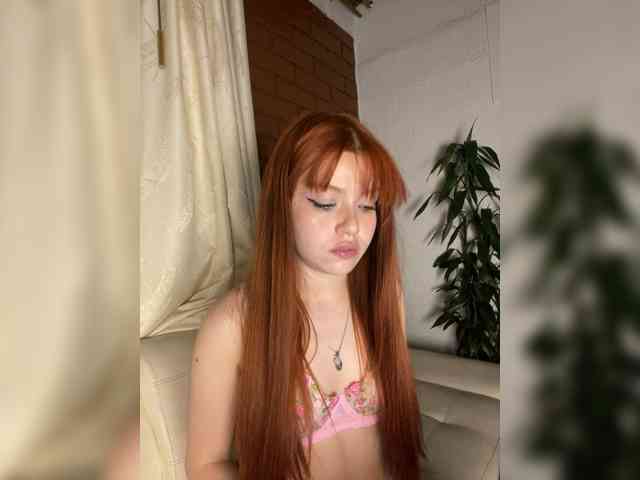 Pamela-Velvet webcam