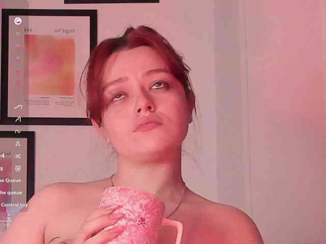 Pamela-Velvet Pamela-Velvet