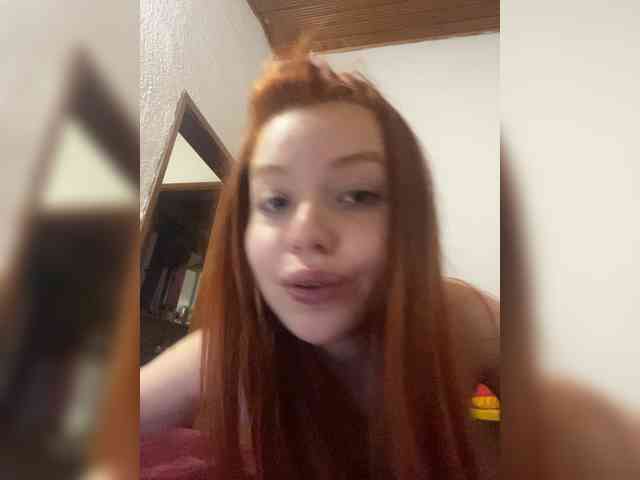 Pamela-Velvet webcam