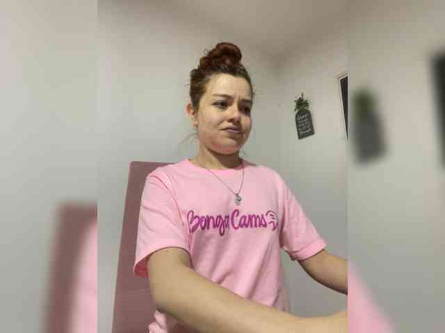 Pamela-Velvet webcam