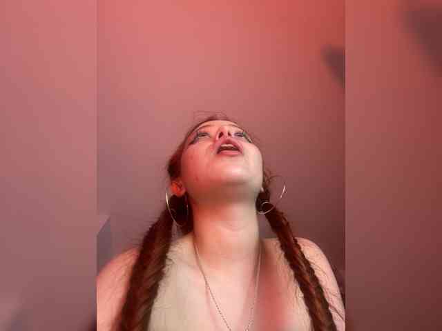 Pamela-Velvet webcam