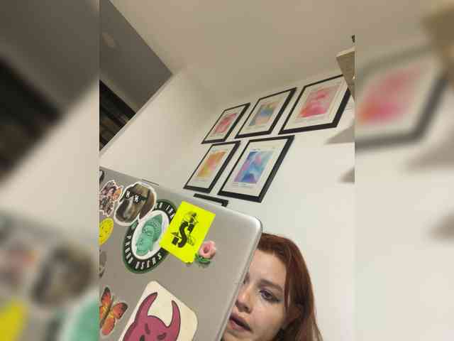 Pamela-Velvet webcam