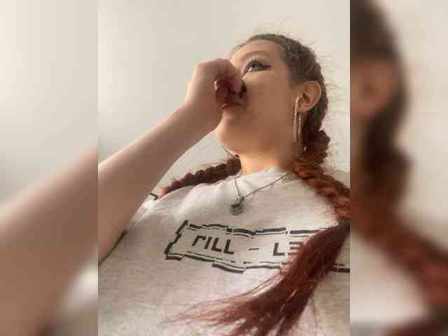 Pamela-Velvet webcam