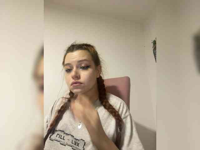 Pamela-Velvet webcam