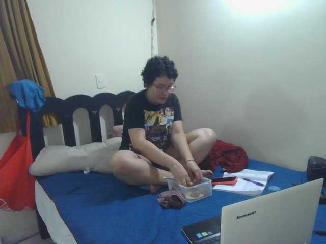 onlyLuxas23 live cam on BongaCams