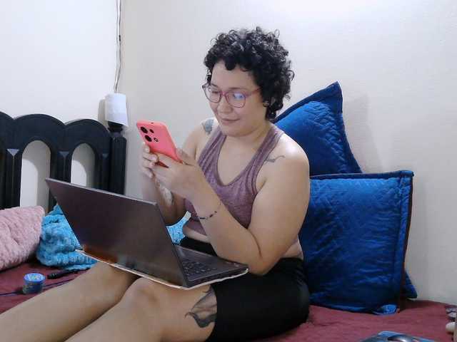onlyLuxas23 live cam on BongaCams