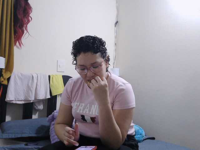 onlyLuxas23 live cam on UnifiedCams