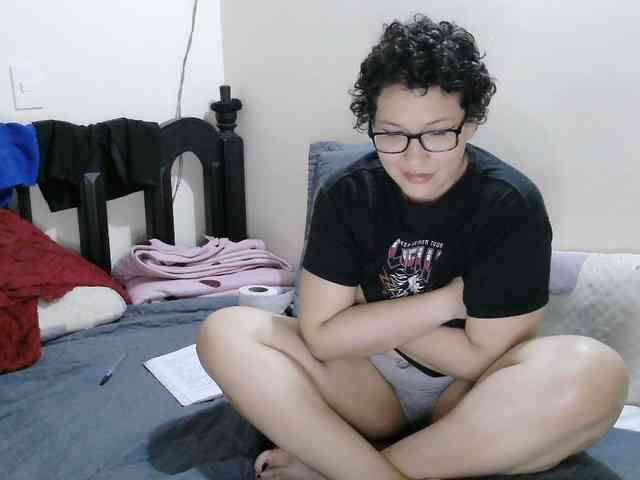 onlyLuxas23 webcam