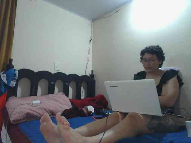 onlyLuxas23 webcam