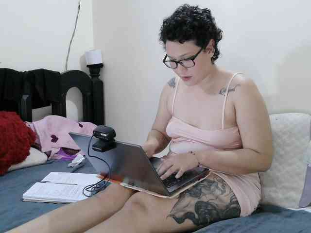 onlyLuxas23 webcam
