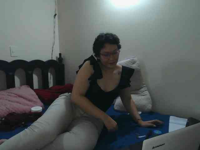 onlyLuxas23 webcam