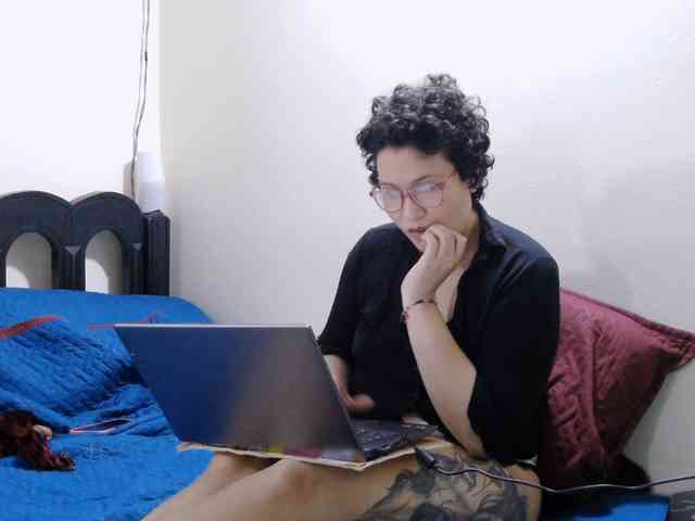onlyLuxas23 webcam