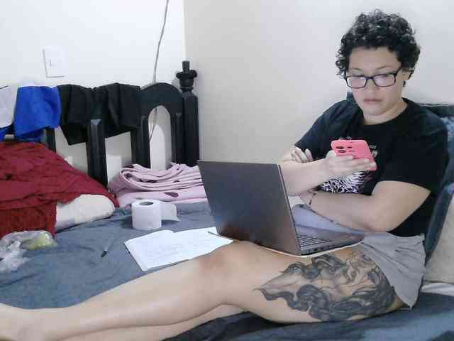 onlyLuxas23 webcam